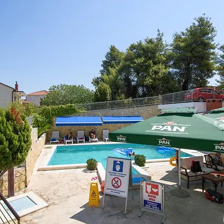 Oda ve Kahvaltı Boutique Paula Trogir