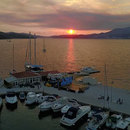 Oda ve Kahvaltı Boutique Paula 3*