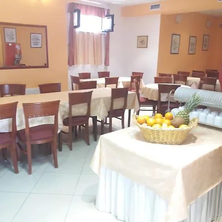 Boutique Paula 3* Τρογκίρ