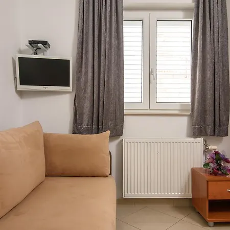 Boutique Paula 3* Τρογκίρ