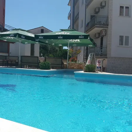 Boutique Paula Bed and Breakfast 3*