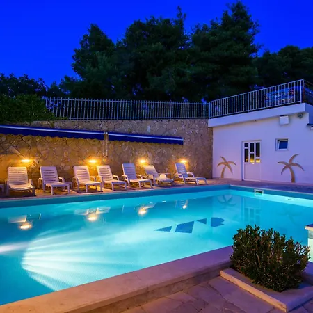 Couette-café Boutique Paula Trogir