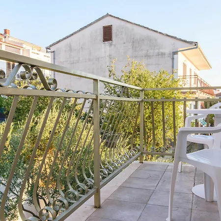 Paula Oda ve Kahvaltı