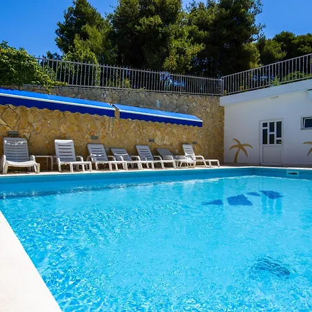 Boutique Paula Trogir