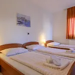 Bed and breakfast Paula 3*