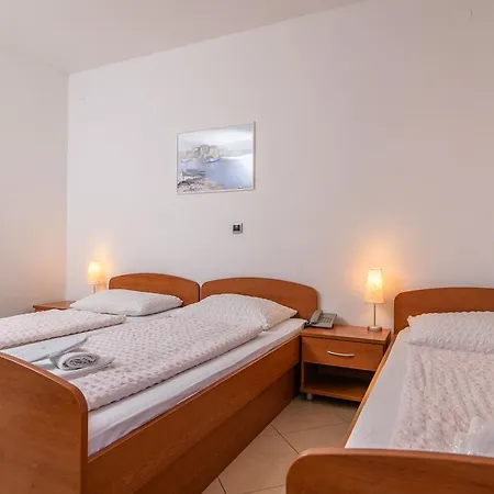 Nocleg ze śniadaniem Boutique Paula 3*