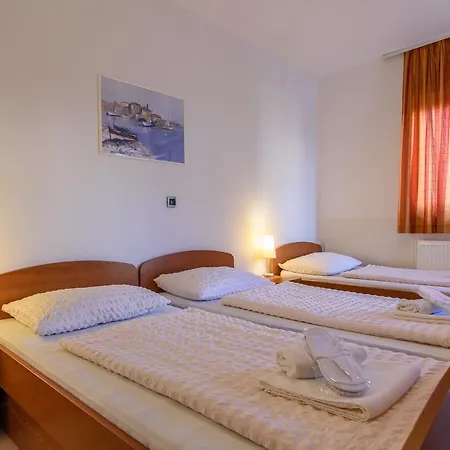 Bed & Breakfast Boutique Paula 3*